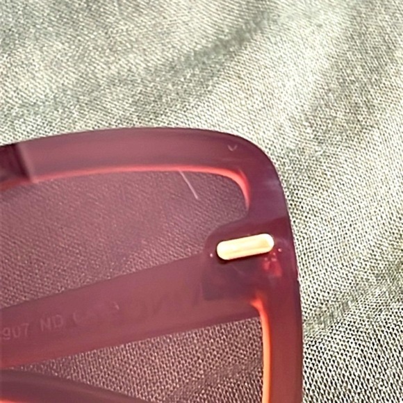 Brand New Vince Camuto Oversized Cat Eye Sunglasses Translucent Frame Gradient main image 9